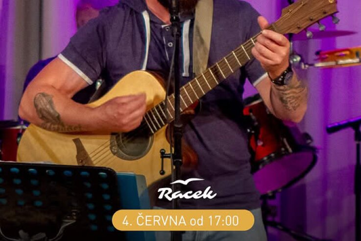 Čtvrtky s živou hudbou na Racku.